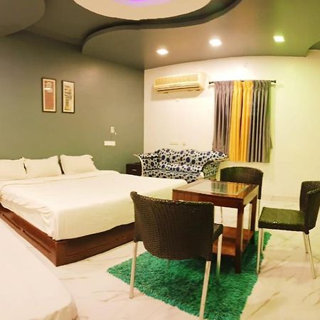 The Serenity Elite Seaview Puducherry Eksteriør billede